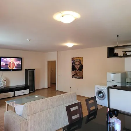 דירה 2 Bedrooms גולדן סנדס